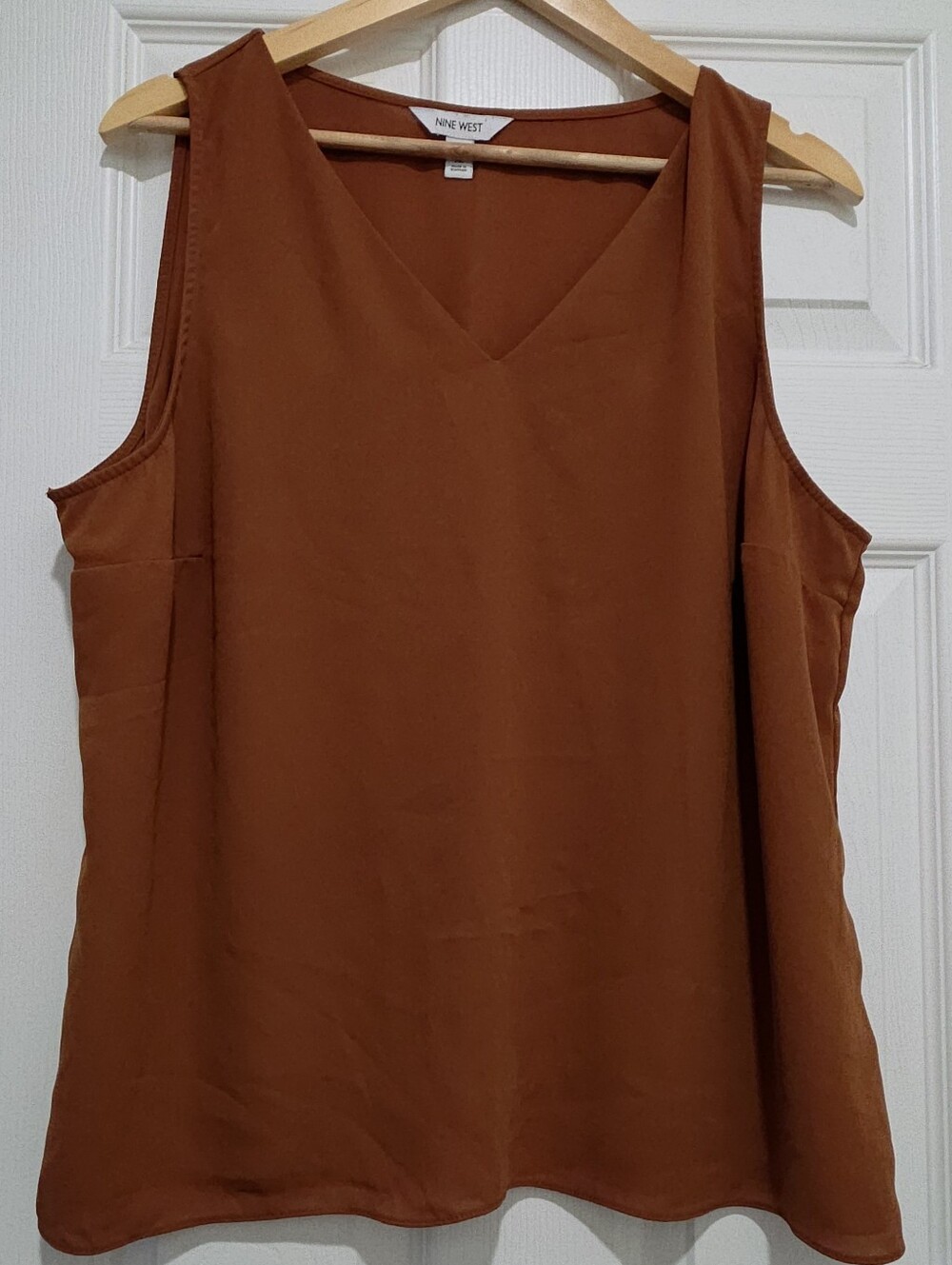 Nine West Rust-Colored V-Neck Sleeveless Camisole
